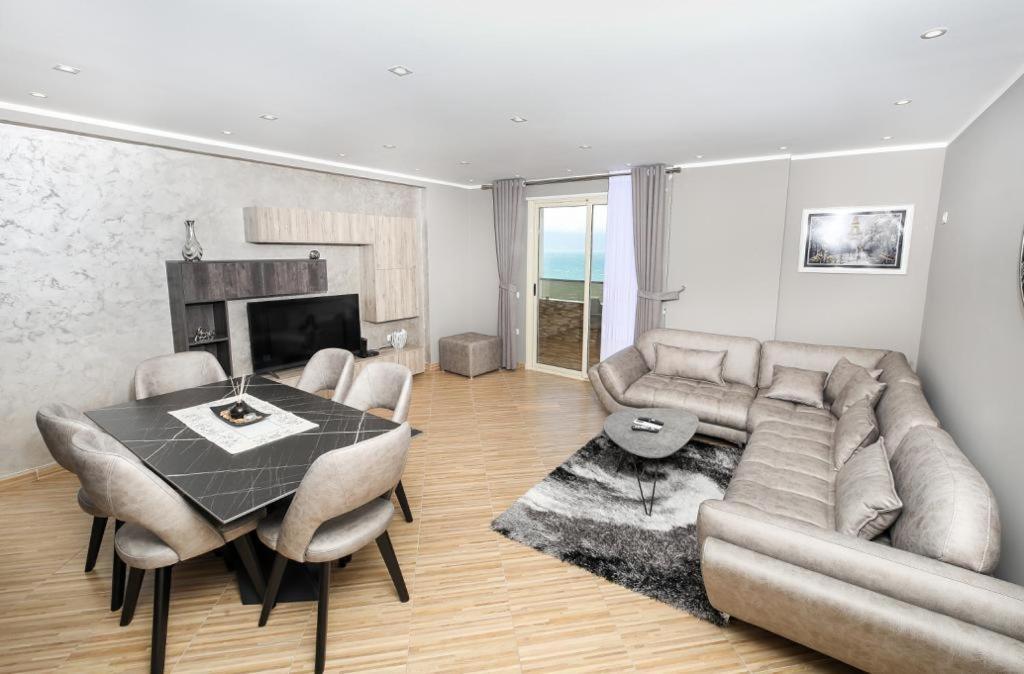 Valbona Apartament's 2 * Vlore