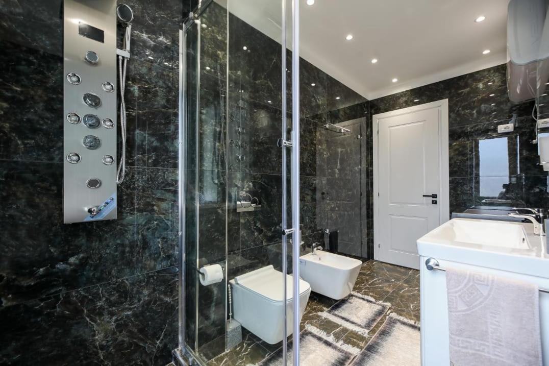 Valbona Apartament's 2 Апартаменти Вльора